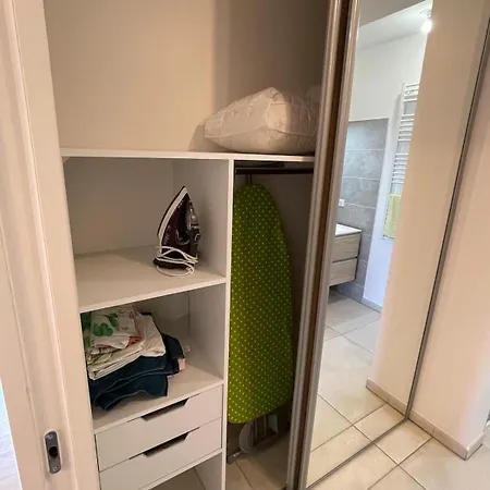 شقة Large With Air Conditioning, Terrace And Parking مونبيلييه